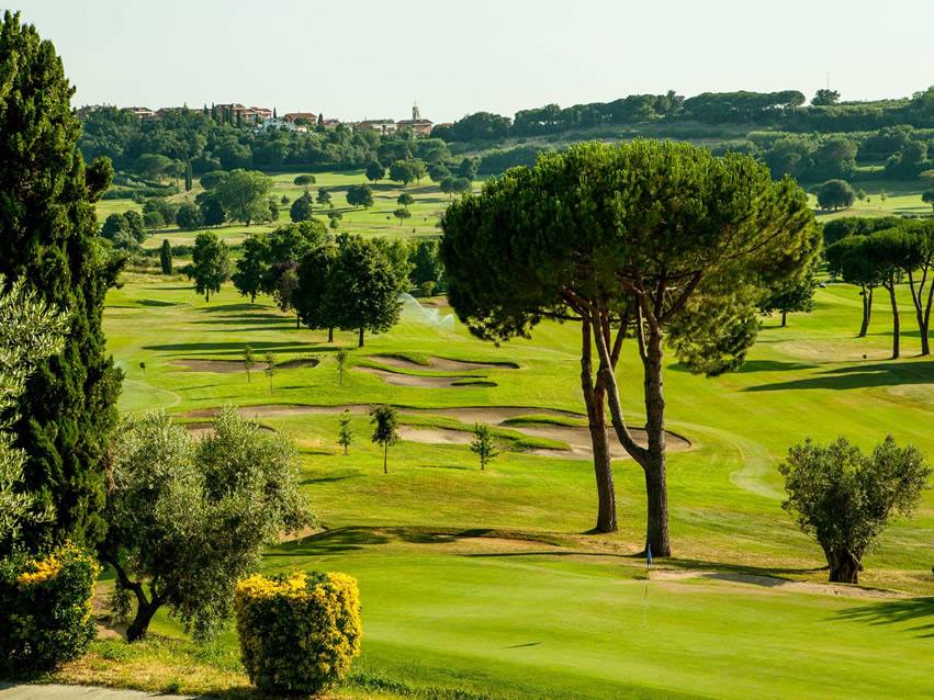 <h2>Rome, Florence & Lake Como Escorted 2016</h2>12 Nights including Rome, Florence & Lake Como | 5 Rounds | August 27 – September 8